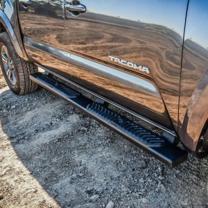 Toyota Tacoma Nerf Step Bars - Westin - R5 - Black - `05-`18