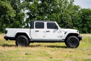 Jeep Gladiator JT Lift Kit - 2.5 Inch Leveling Kit - Spacers - M1 Monotube Shocks Jeep Gladiator JT Lift Kit - 2.5 Inch Leveling Kit - Spacers - M1 Monotube Shocks