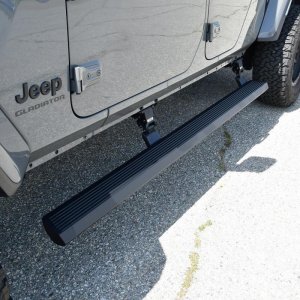 Jeep Gladiator Running Boards - Westin - Pro-e - Textured Black - `20-`24