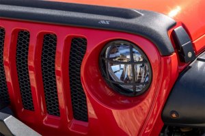 Jeep Wrangler JL - AVS Aeroskin Shield - Smoke