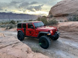 Jeep Wrangler JK Remote Reservoir Shocks - Rear - Progressive - STR 47 Series 2.0 - `07-`18