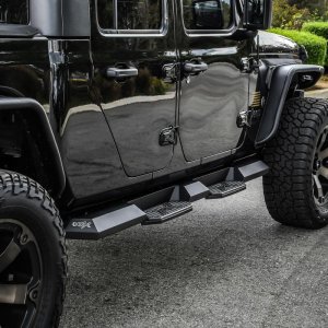 Jeep Gladiator Nerf Bars - Westin - HDX Xtreme - Textured Black - 2020+