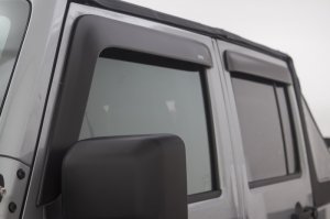 Jeep Wrangler JK - AVS Ventvisor & Aeroskin Combo