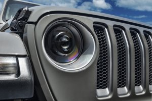 Jeep Gladiator Headlight Assemblies - ORACLE Lighting - Oculus Bi-LED Projector Headlights - Graphite Metallic