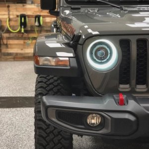 Jeep Gladiator Headlight Assembly - ORACLE Lighting - Oculus BiLED Projector - Satin Silver