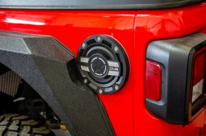 Jeep Wrangler JL Fuel Door - DV8 Offroad - 2018