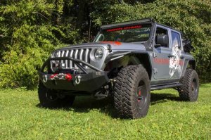 Jeep Gladiator Bumper - Front - Fishbone Offroad - Mid-Width Winch - Black textured powder coat - 2020