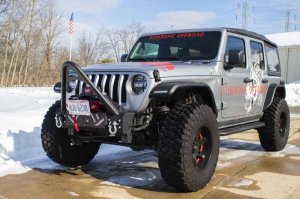 Jeep Gladiator Body Armor - Front - Fishbone Offroad - Barracuda Stinger Bar - 2020