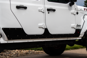 Jeep Gladiator Body Armor - Fishbone Offroad - Scale Armor - Gloss Black - 2020+