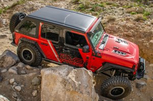 Jeep Gladiator Hood - DV8 Offroad - Rubicon Replica - 2020
