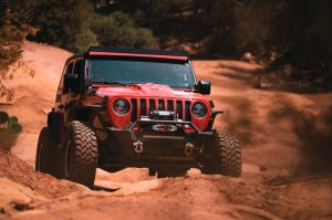 Jeep Gladiator Headlights - DV8 Offroad - LED Projector, Amber and White Halo - Chrome - 2020+