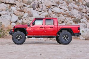 Jeep Gladiator Suspension Lift Kit - Fabtech - 5in Crawler w/Stealth - 6 Cyl - `20-`21