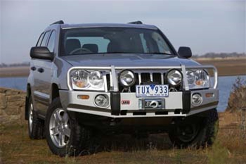 Jeep Grand Cherokee WK Bull Bars - ARB - Combination Bumper with OE Fog Lights - Black Powder Coat - `05-`08 Jeep Grand Cherokee WK Bull Bars - ARB - Combination Bumper with OE Fog Lights - Black Powder Coat - `05-`08