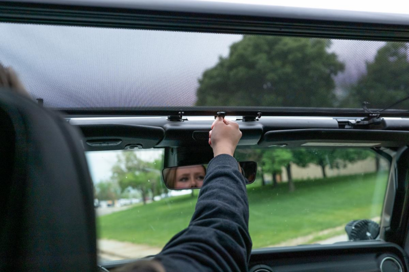 Jeep Wrangler JL Retractable Sunshade - Bestop - SunScreen - `18-`26