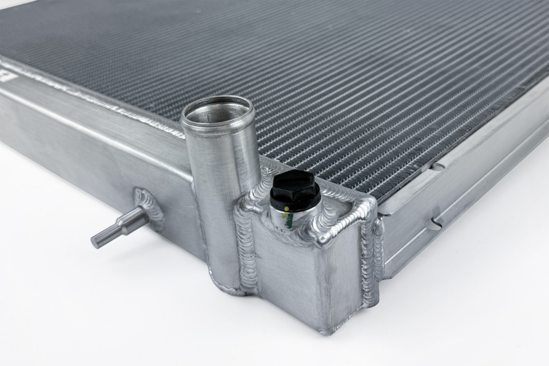 Nissan GT-R Radiator - CSF - High-Performance All-Aluminum - `99-`02