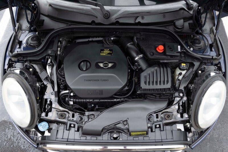 BMW X1 xDrive28i Turbo Inlet Pipes - Dinan - Intake Resonator Delete - Black - `19-`22