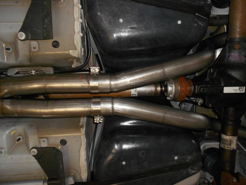 Ford Mustang Performance Exhaust - Flowmaster - American Thunder Cat-Back + Scavenger Series X-pipe - `05-`10