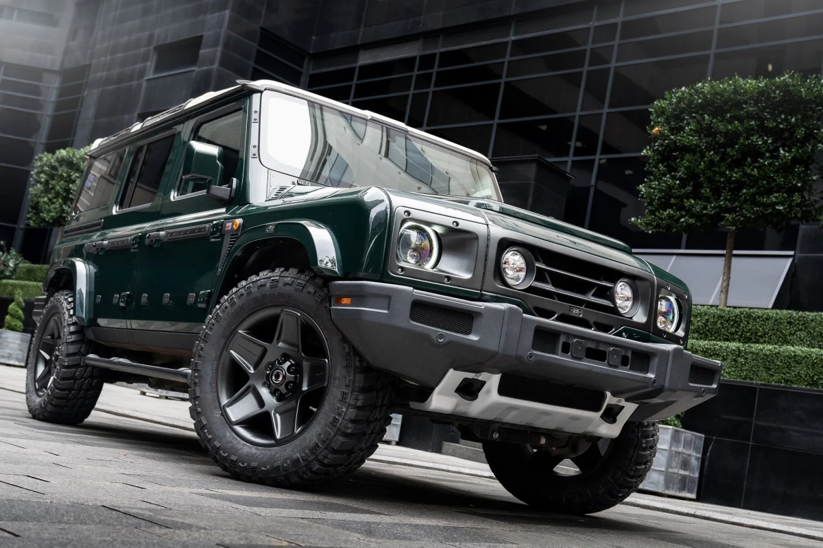 Ineos Grenadier Compete Styling Package - Series 1 w/ Mondail Retro RS-Forged Light Alloy Wheel - Satin Black