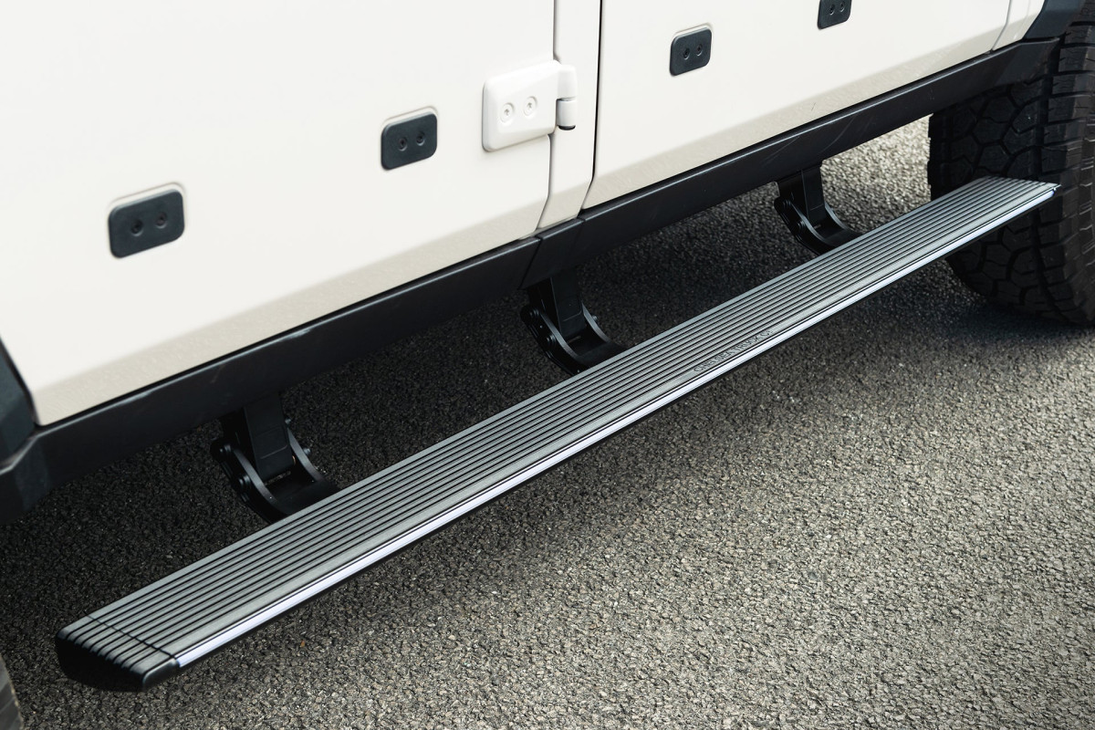 Ineos Grenadier Side Steps - Electric - with LED Light Strips