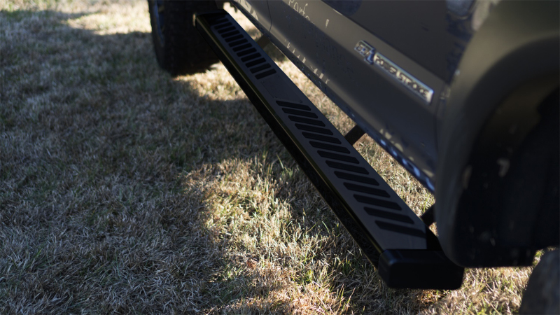 RAM 1500 Crew Cab Running Boards - LUND - Summit Ridge 2.0 - Black - `19-`27