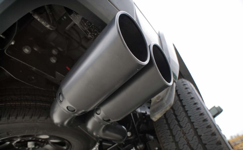 GMC Sierra 3500HD Performance Exhaust - Single Passenger Side Rear Exit - Magnaflow - Black DPF Series - Black - `21-`27