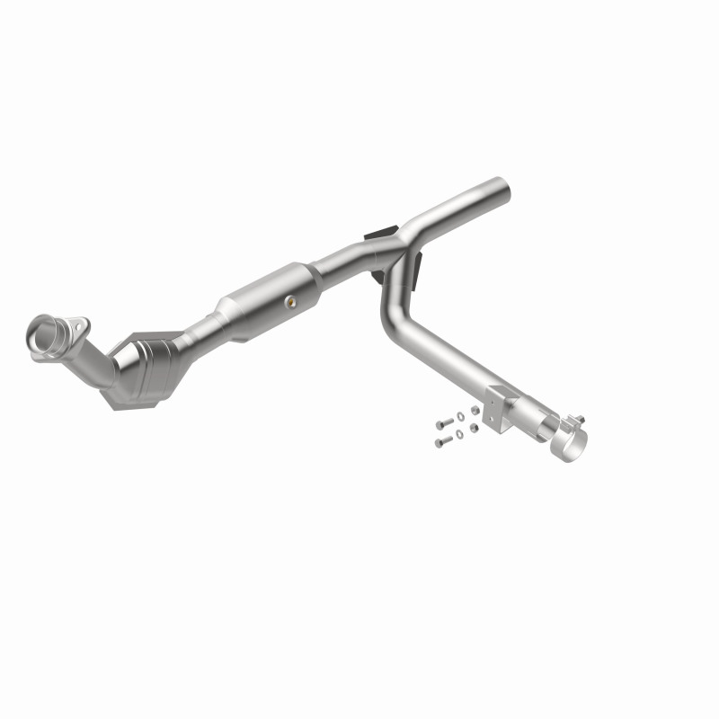 Ford F-150 XL/XLT Catalytic Converter - Magnaflow - OEM Grade / EPA Compliant Direct-Fit - `01-`03