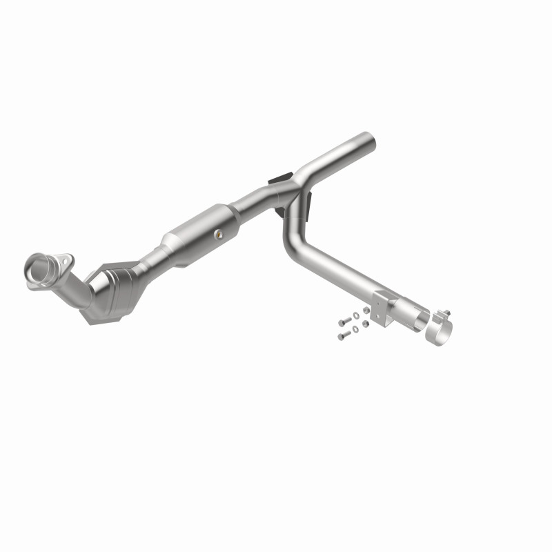 Ford F-150 XL/XLT Catalytic Converter - Magnaflow - OEM Grade / EPA Compliant Direct-Fit - `01-`03