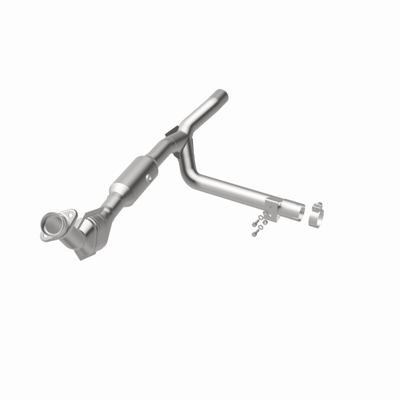 Ford F-150 XL/XLT Catalytic Converter - Magnaflow - OEM Grade / EPA Compliant Direct-Fit - `01-`03