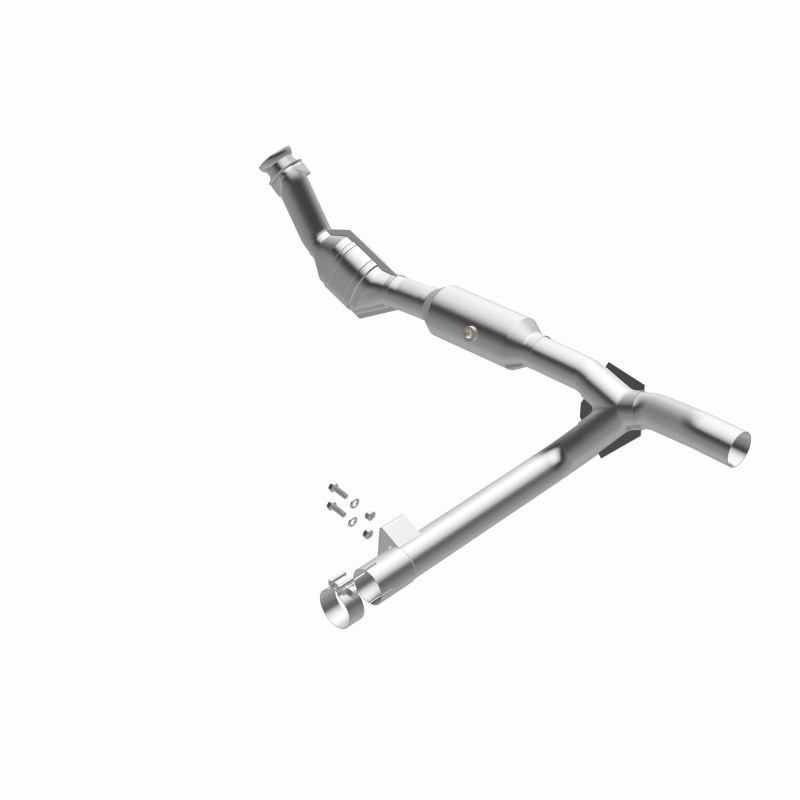 Ford F-150 XL/XLT Catalytic Converter - Magnaflow - OEM Grade / EPA Compliant Direct-Fit - `01-`03
