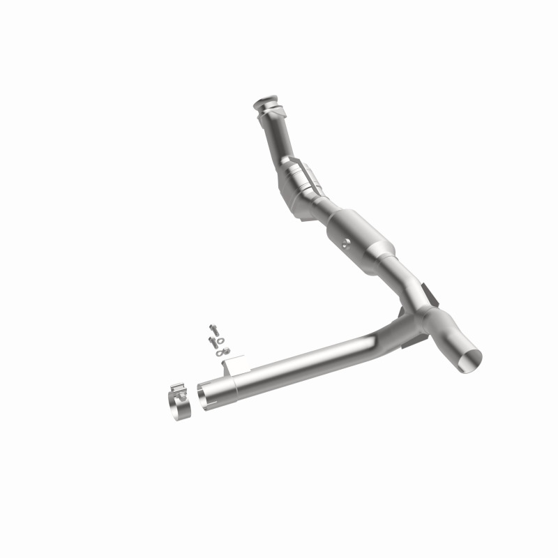 Ford F-150 XL/XLT Catalytic Converter - Magnaflow - OEM Grade / EPA Compliant Direct-Fit - `01-`03