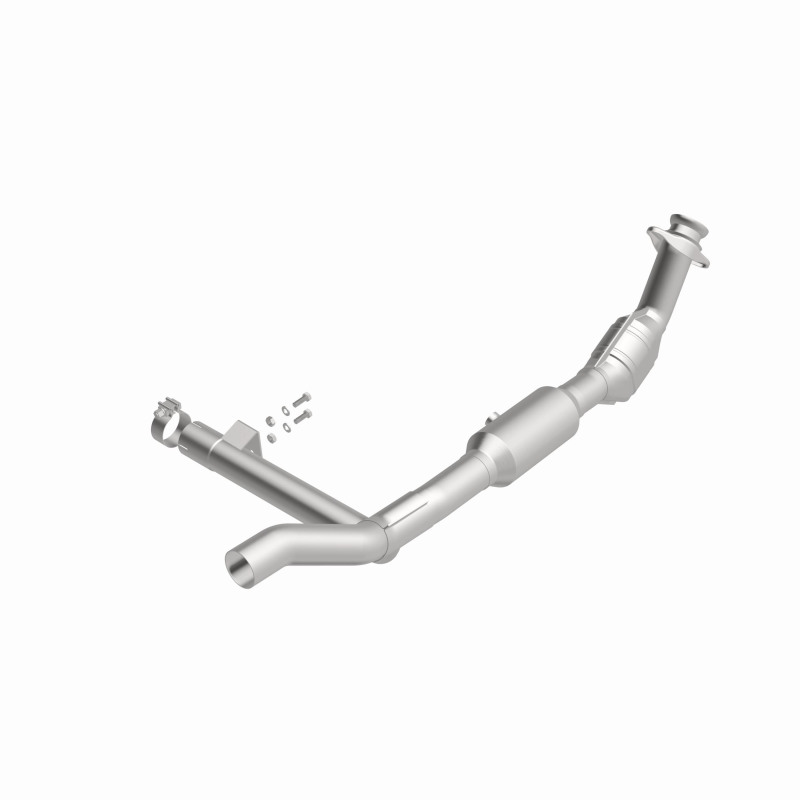 Ford F-150 XL/XLT Catalytic Converter - Magnaflow - OEM Grade / EPA Compliant Direct-Fit - `01-`03