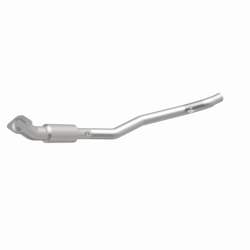 Chrysler 300 Catalytic Converter - Magnaflow - OEM Grade Federal/EPA Compliant Direct-Fit - `05-`10