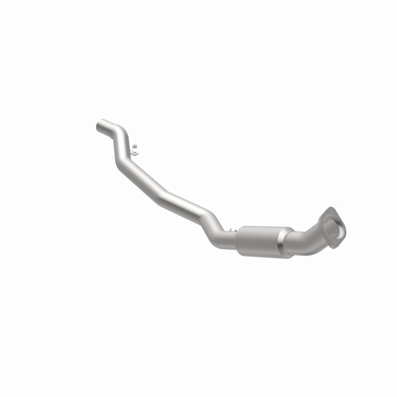 Chrysler 300 Catalytic Converter - Magnaflow - OEM Grade Federal/EPA Compliant Direct-Fit - `05-`10