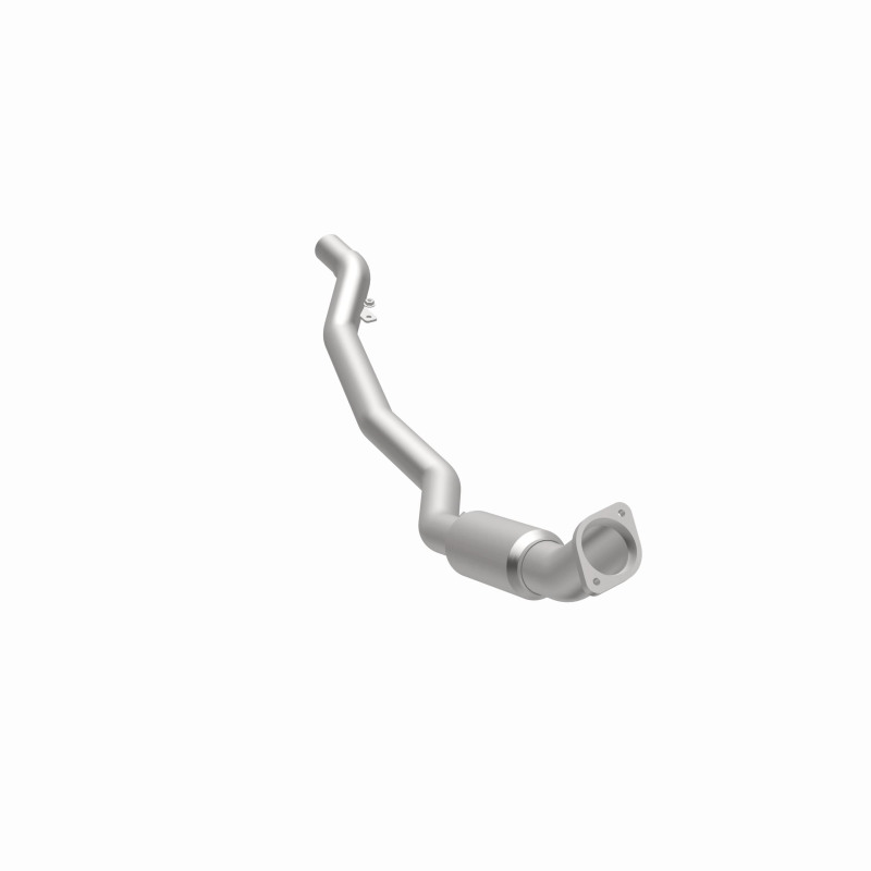 Chrysler 300 Catalytic Converter - Magnaflow - OEM Grade Federal/EPA Compliant Direct-Fit - `05-`10