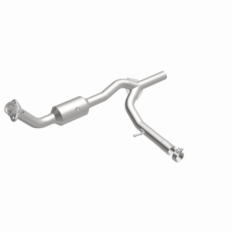 Ford F-150 Catalytic Converter - Underbody - Magnaflow - OEM Grade Direct-Fit - `07-`08