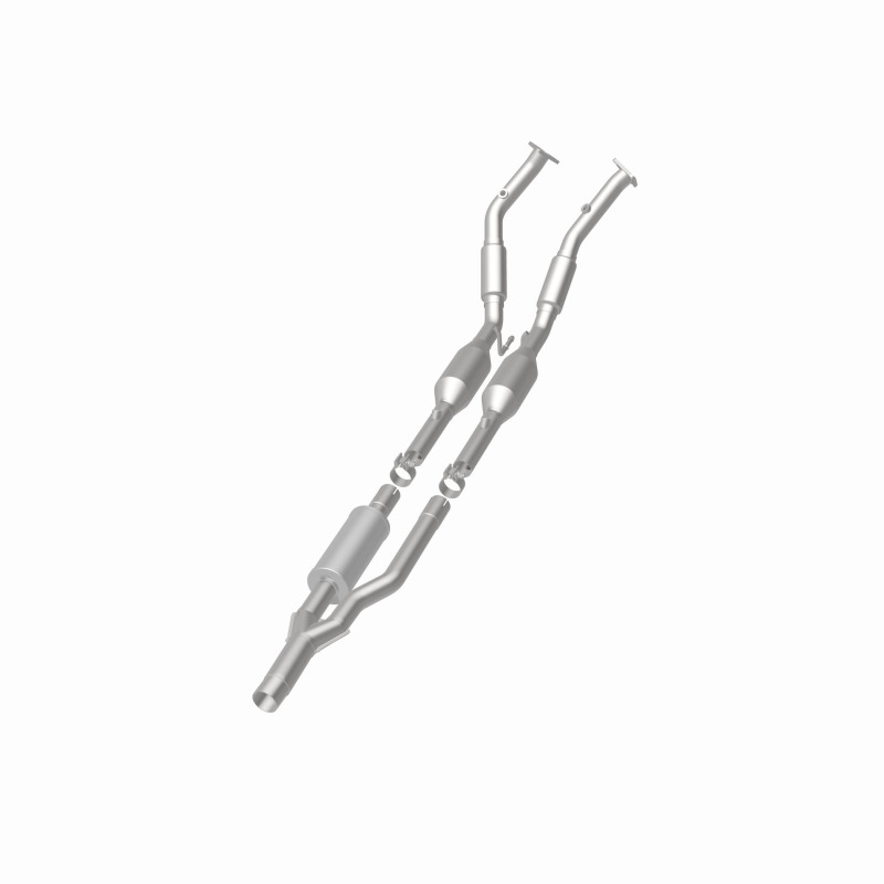 Volkswagen R32 Catalytic Converter - Magnaflow - Direct-Fit - 2008