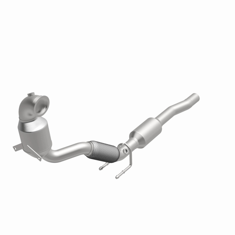 Volkswagen Jetta Catalytic Converter - Underbody - Magnaflow - OEM Grade Direct-Fit - `16-`18