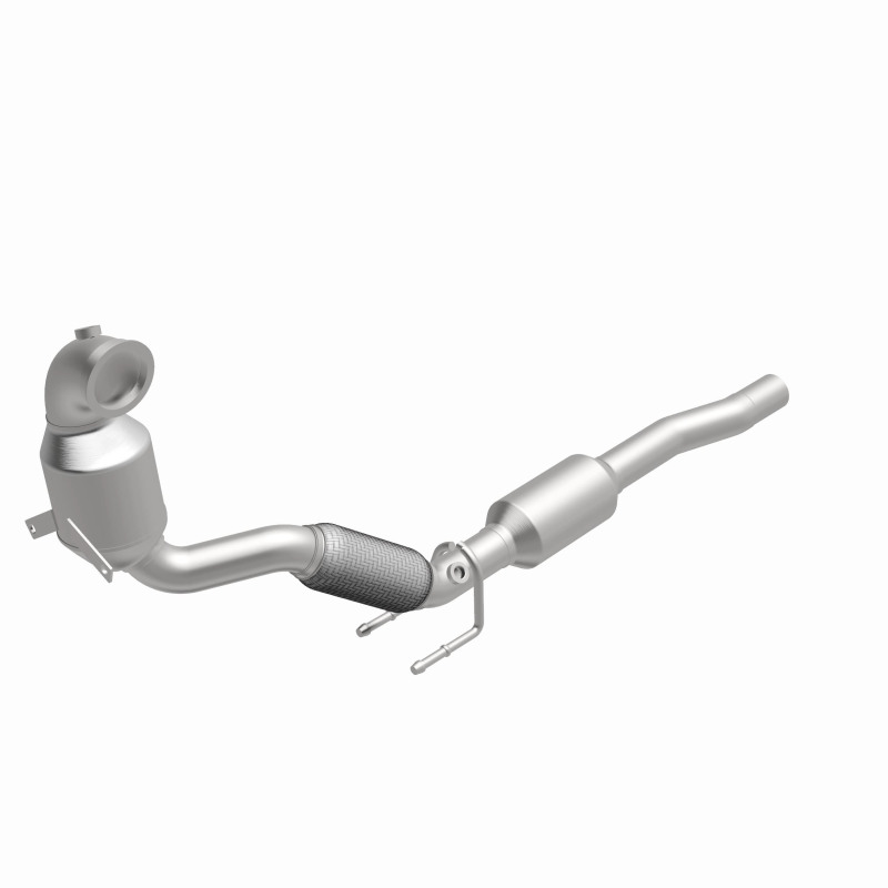 Volkswagen Jetta Catalytic Converter - Underbody - Magnaflow - OEM Grade Direct-Fit - `16-`18