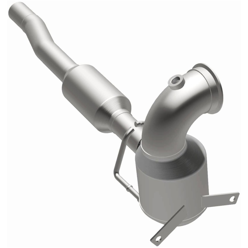 Volkswagen Jetta Catalytic Converter - Underbody - Magnaflow - OEM Grade Direct-Fit - `16-`18