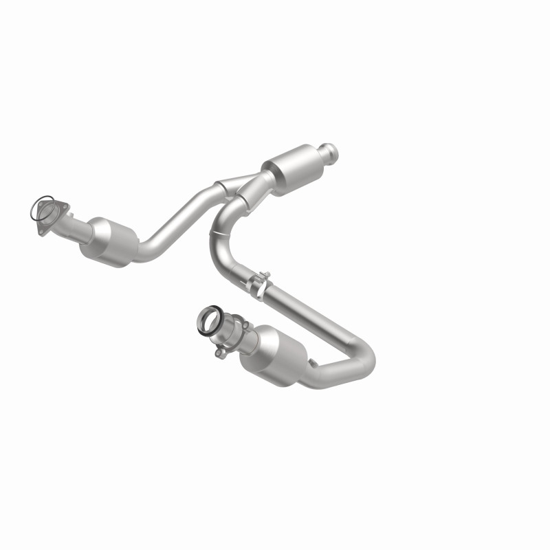GMC Sierra 1500 Catalytic Converter - Magnaflow - OEM Grade, Direct-Fit - `14-`15