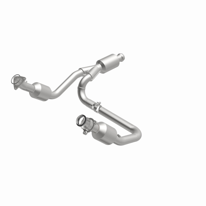 GMC Sierra 1500 Catalytic Converter - Magnaflow - OEM Grade, Direct-Fit - `14-`15