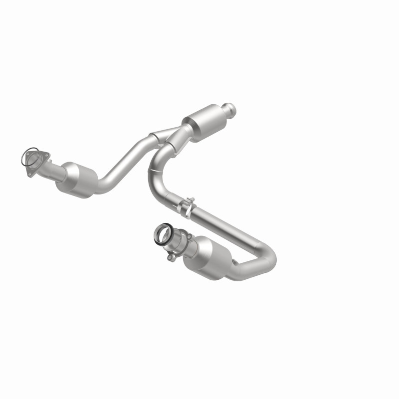 GMC Sierra 1500 Catalytic Converter - Magnaflow - OEM Grade, Direct-Fit - `14-`15