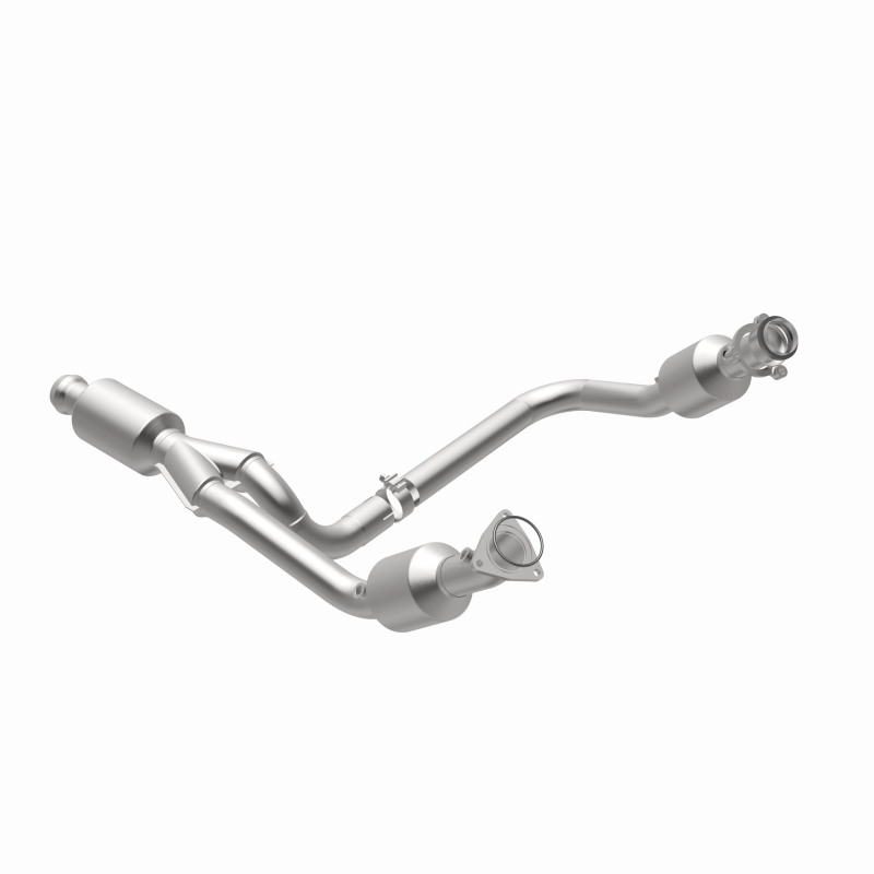 GMC Sierra 1500 Catalytic Converter - Magnaflow - OEM Grade, Direct-Fit - `14-`15