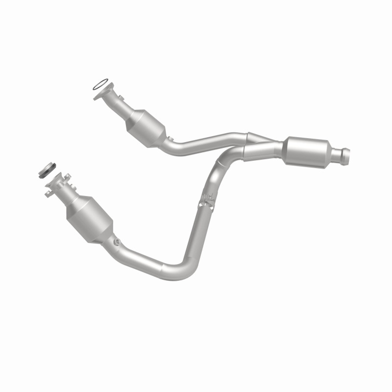 GMC Sierra 1500 Catalytic Converter - Magnaflow - OEM Grade, Direct-Fit - `14-`15