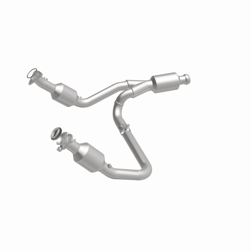 GMC Sierra 1500 Catalytic Converter - Magnaflow - OEM Grade, Direct-Fit - `14-`15