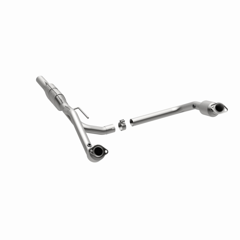 Dodge Ram 2500 Direct-Fit Catalytic Converter - Magnaflow - California Grade CARB Compliant - `00-`01
