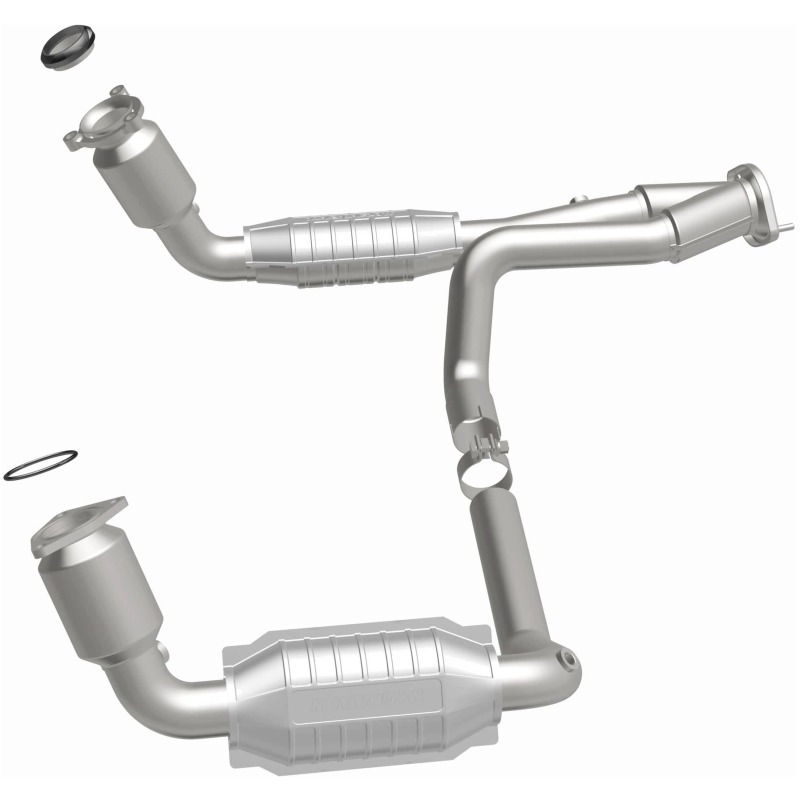 GMC Sierra 1500 Catalytic Converter - Magnaflow - California Grade CARB Compliant Direct-Fit - 2002