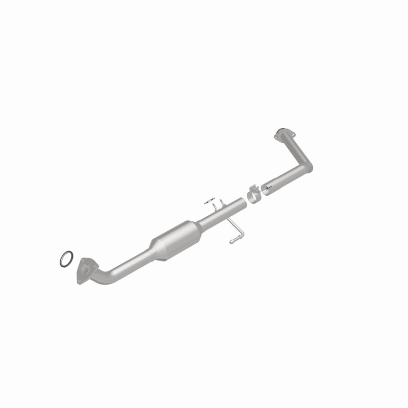 Toyota Sequoia Catalytic Converter - Underbody - Magnaflow - California Grade CARB Compliant, Direct-Fit - `01-`04
