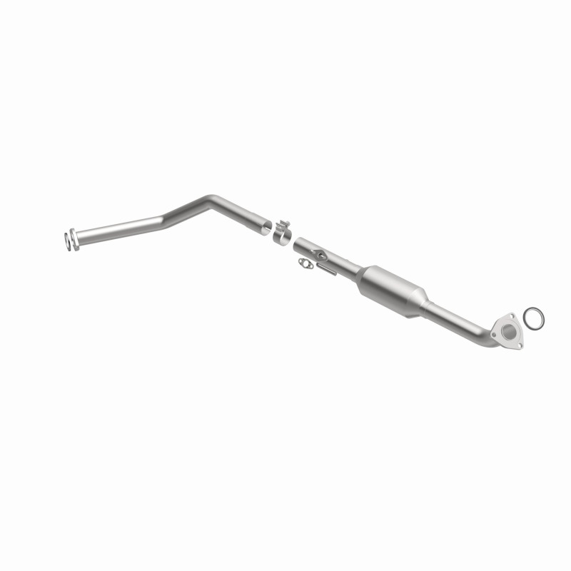 Toyota Sequoia Catalytic Converter - Underbody - Magnaflow - California Grade CARB Compliant, Direct-Fit - `01-`04
