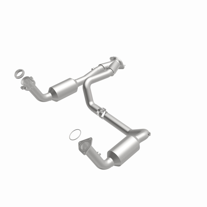 Chevrolet Tahoe Catalytic Converter - Magnaflow - CARB Compliant, Direct-Fit - `04-`06